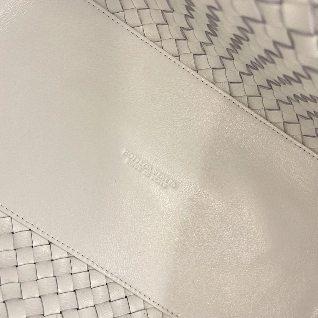 MOMO-- V595t1 730297V1OW19009 high quality version Cabat item:E-B479B2304
