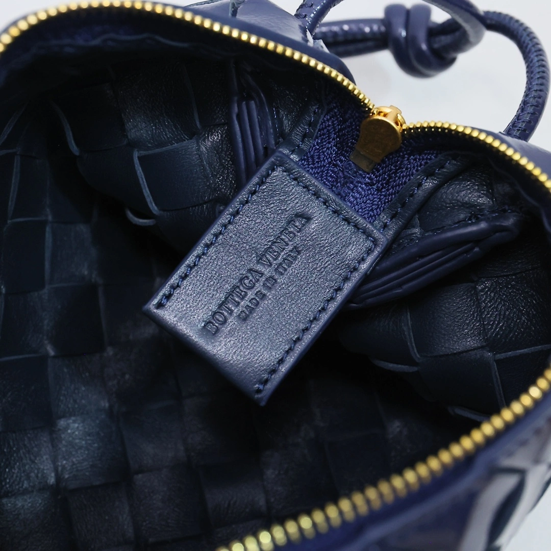 MOMO-- V595t1 736125V2GV18847 high quality version cowhide item:D-B000I1310