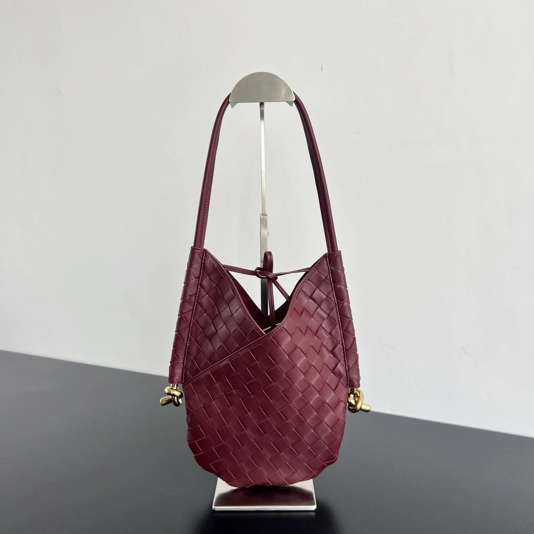 MOMO-- V595t1 740898VCPP16413 high quality version sheepskin item:E-B000B2715