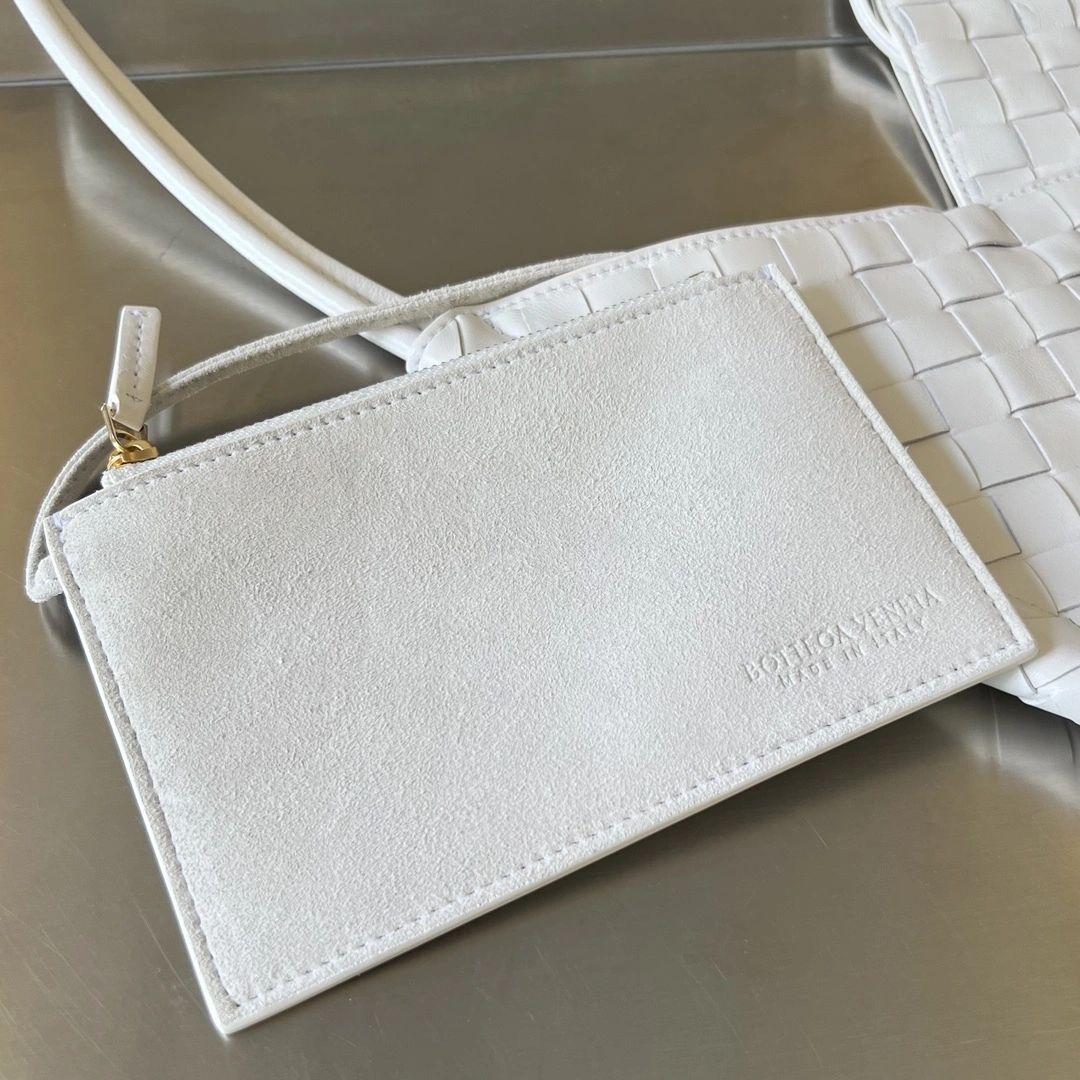 MOMO-- V595t1 740898VCPP19092 high quality version sheepskin item:E-B000B2714