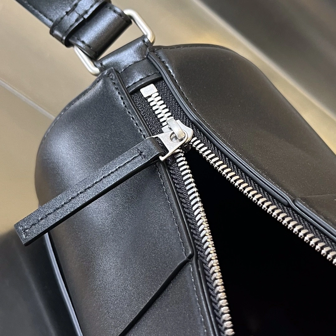 MOMO-- V595t1 741562VB1K08480 high quality version cowhide item:E-B063A0845