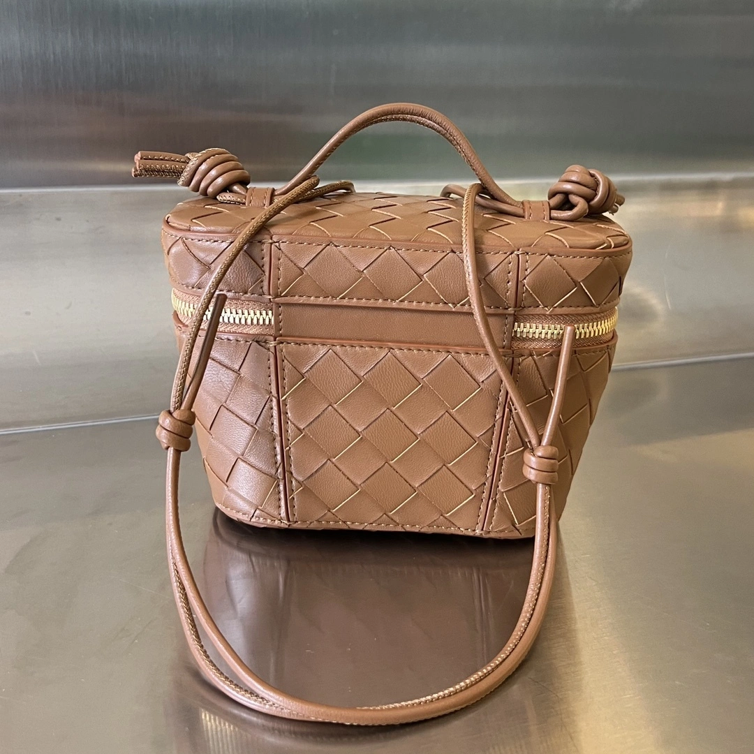 MOMO-- V595t1 743551VCPP32650 sheepskin item:D-B063G2063
