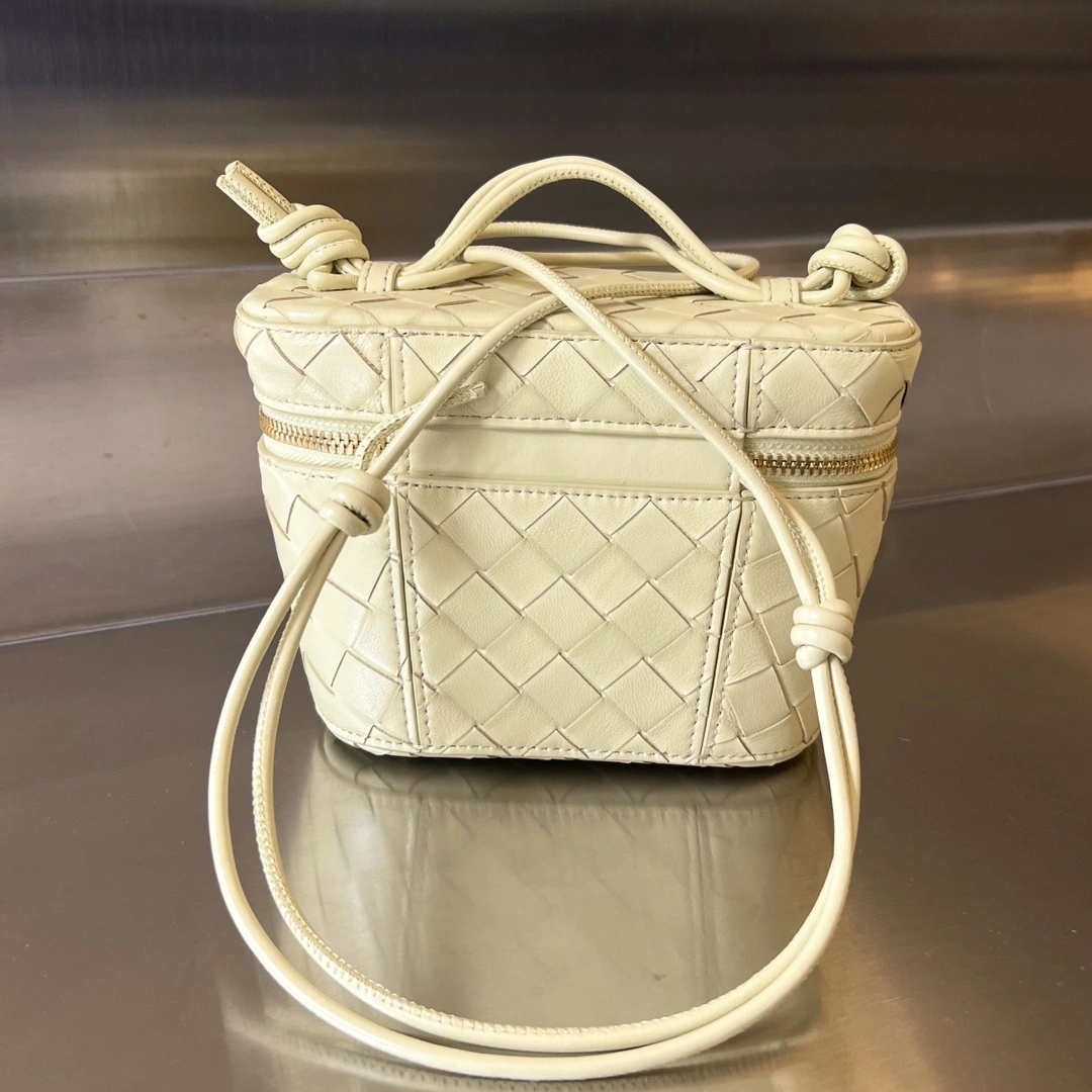 MOMO-- V595t1 743551VCPP37417 sheepskin item:D-B063G2064