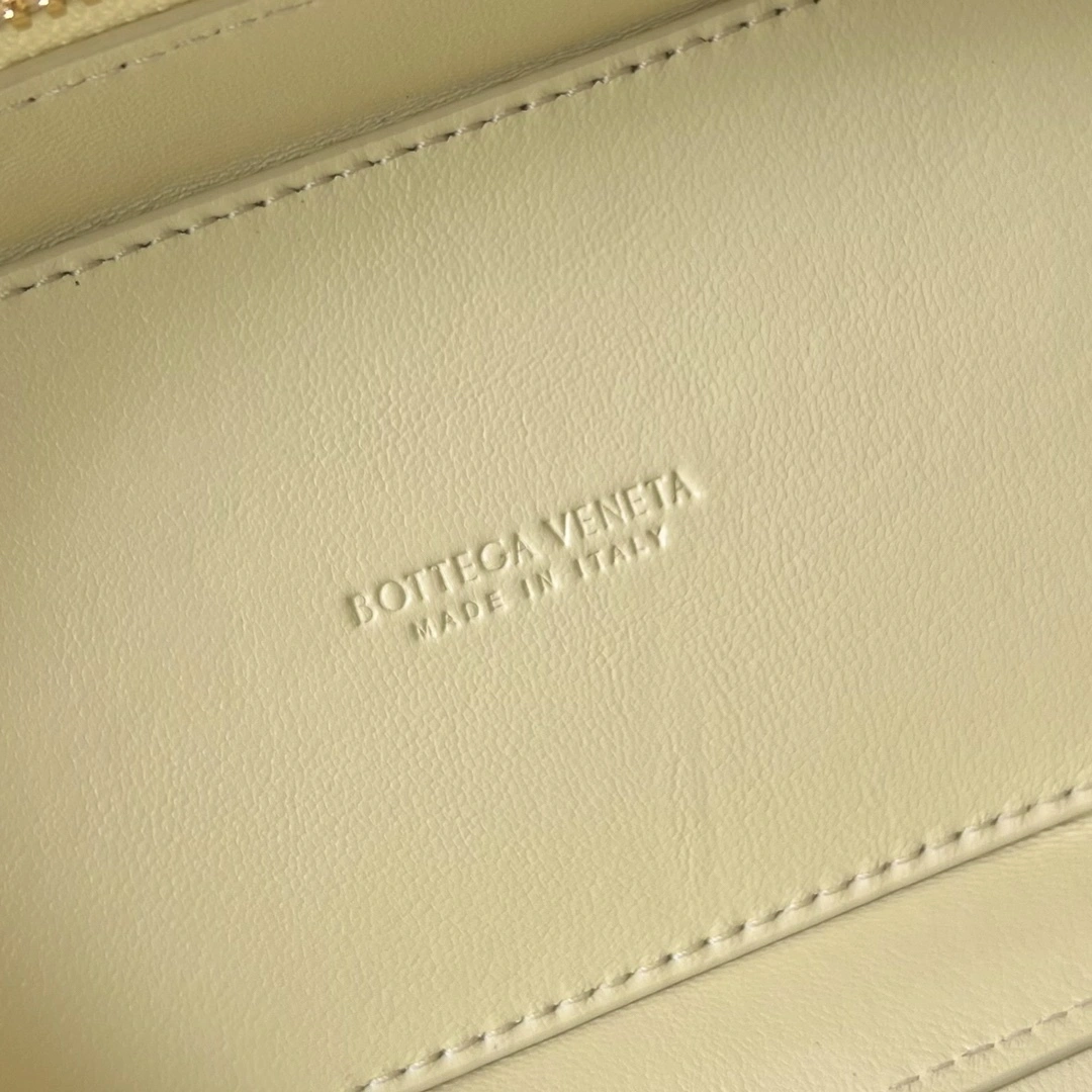 MOMO-- V595t1 743551VCPP37417 sheepskin item:D-B063G2064