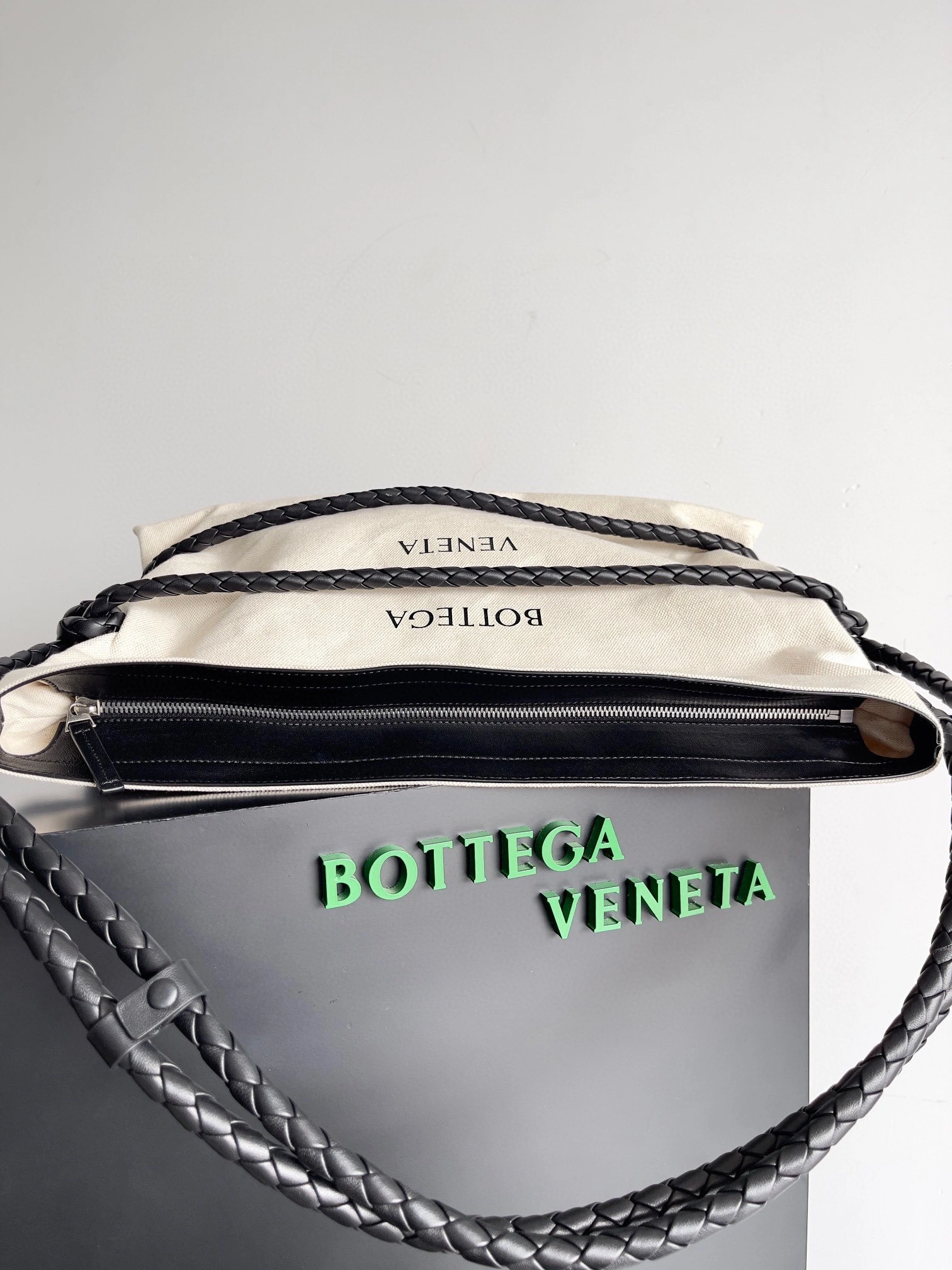 MOMO-- V595t1 743625VMAX69222 high quality version item:E-B202A0832