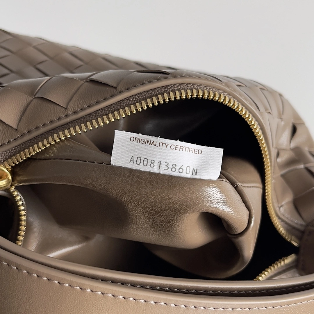 MOMO-- V595t1 754443V3IV12355 high quality version sheepskin item:E-B100C0813