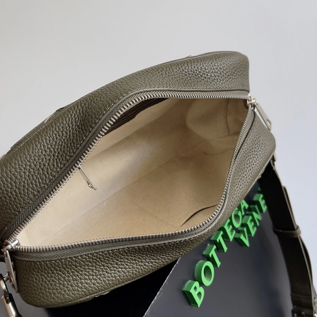 MOMO-- V595t1 755925V4G313386 high quality version cowhide item:E-B000A0803