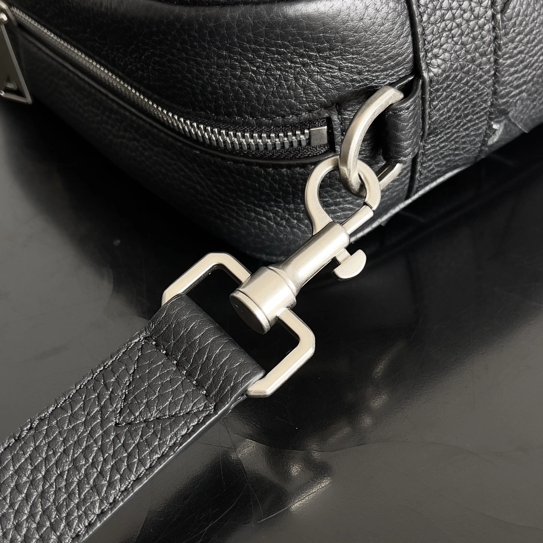 MOMO-- V595t1 755925V4G318803 high quality version cowhide item:E-B100B2708