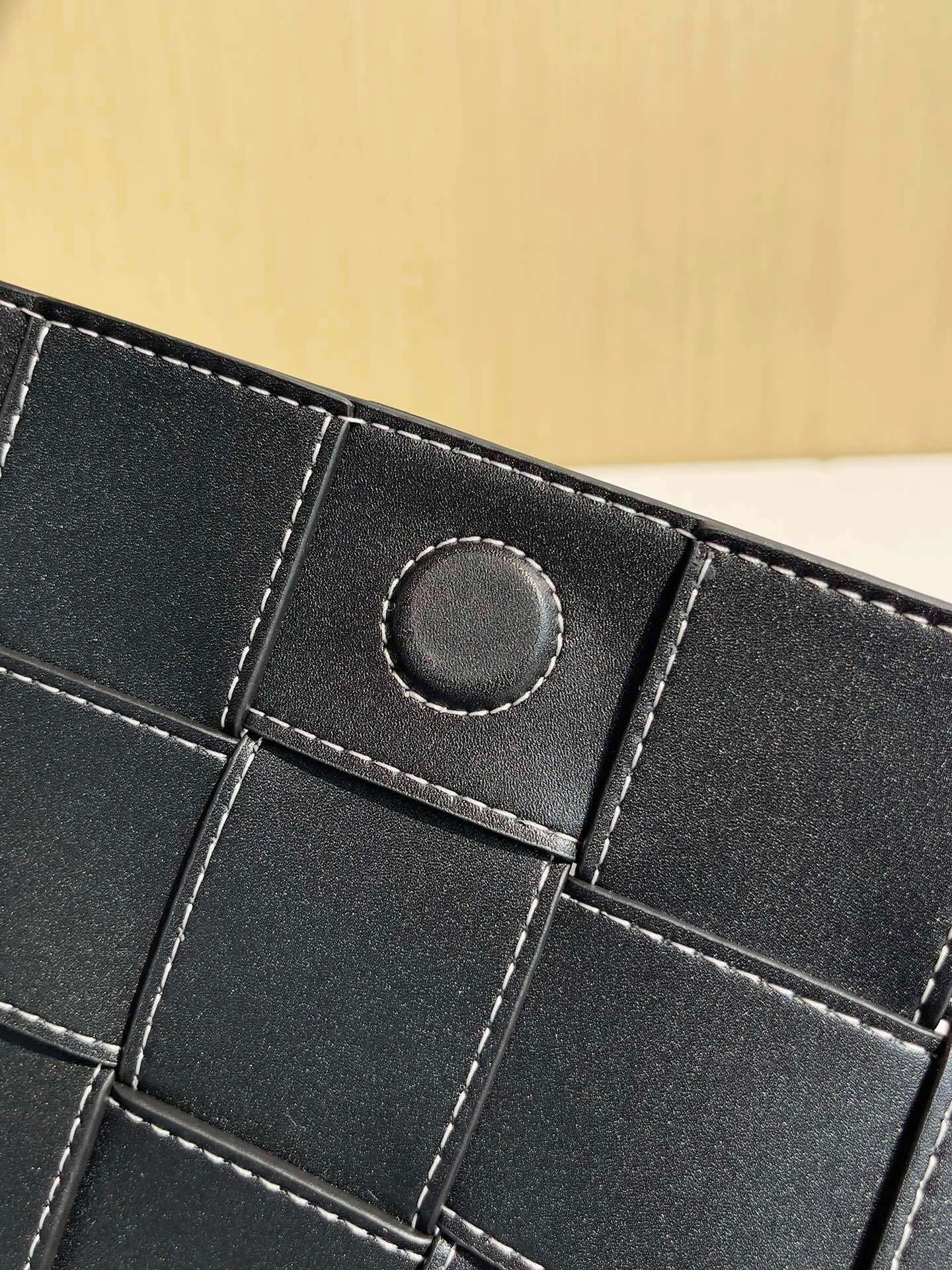 MOMO-- V595t1 758105V39K01148 high quality version item:E-B000A0836