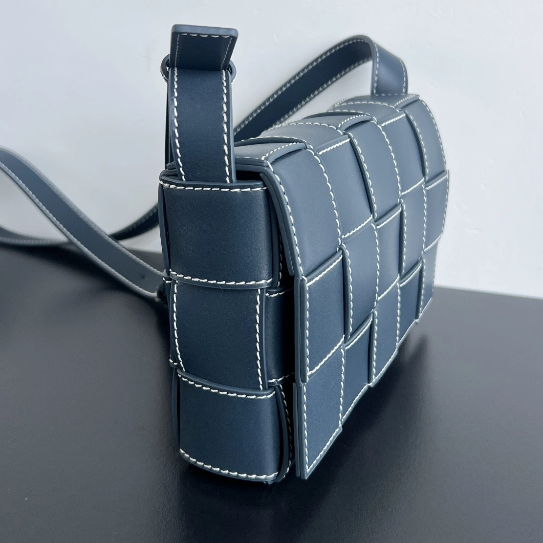 MOMO-- V595t1 758105V39K03307 high quality version cowhide item:E-B000A0837