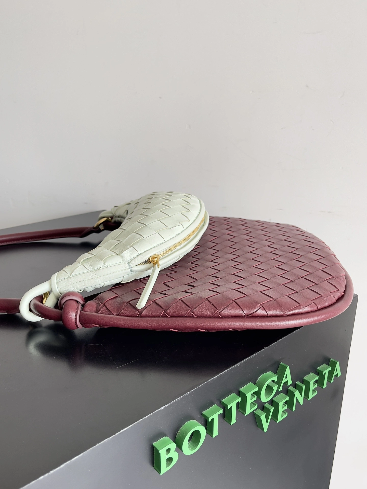 MOMO-- V595t1 764281V3S918975 high quality version GemeIIi item:E-B100B2613