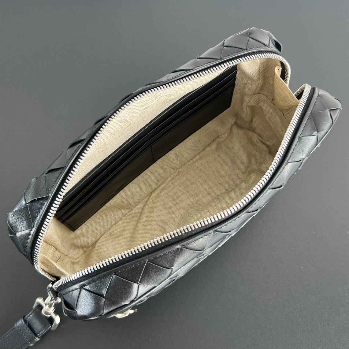 MOMO-- V595t1 777390V2HL18803 cowhide item:D-B063G2055