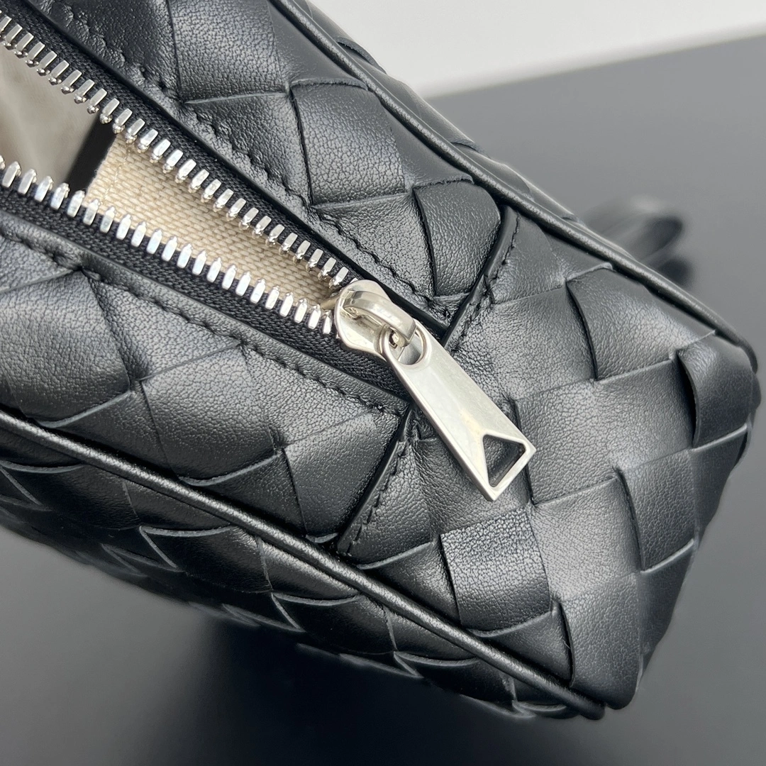 MOMO-- V595t1 777390V2HL18803 cowhide item:D-B063G2055