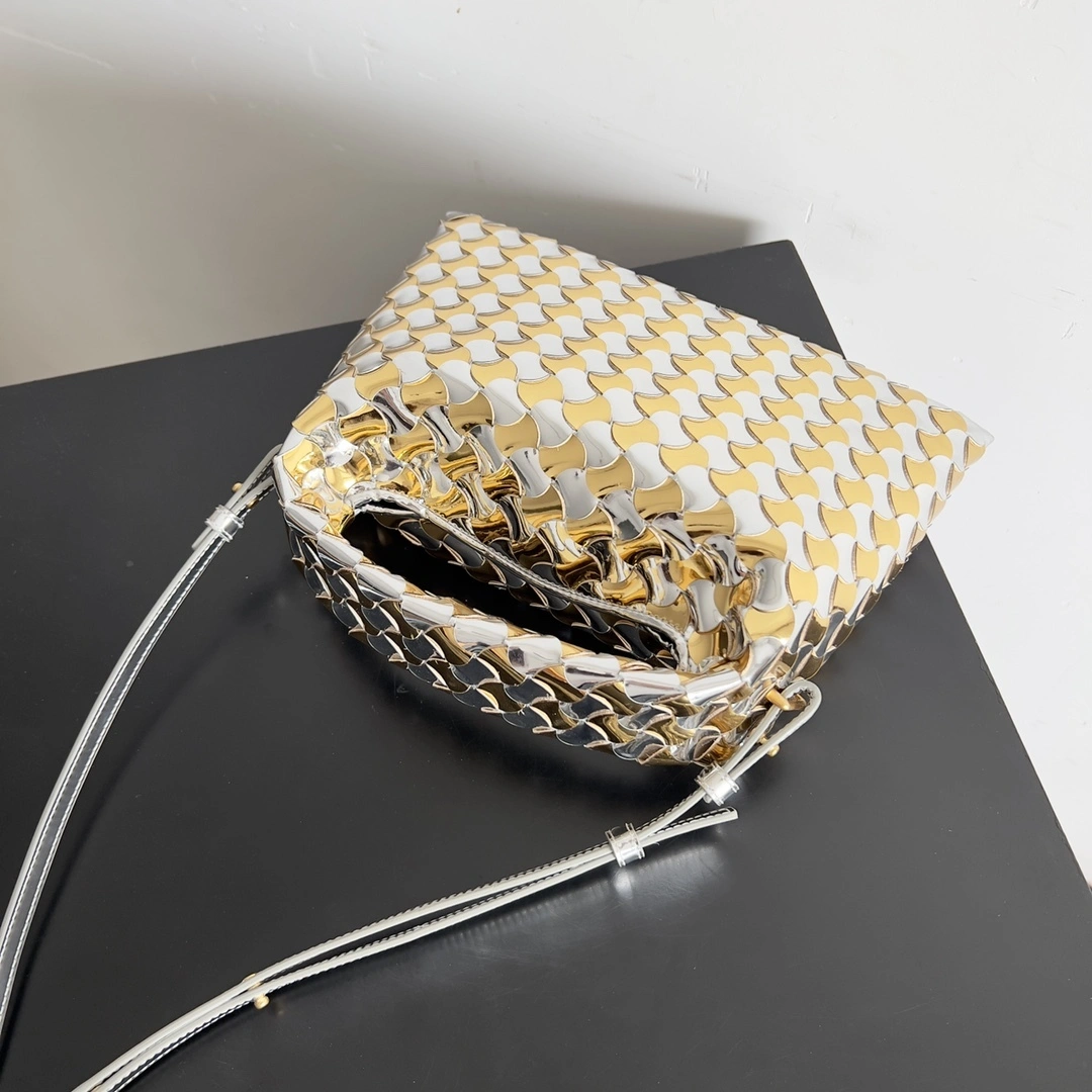 MOMO-- V595t1 777572V3X728105 high quality version Calfskin item:E-B100B2532