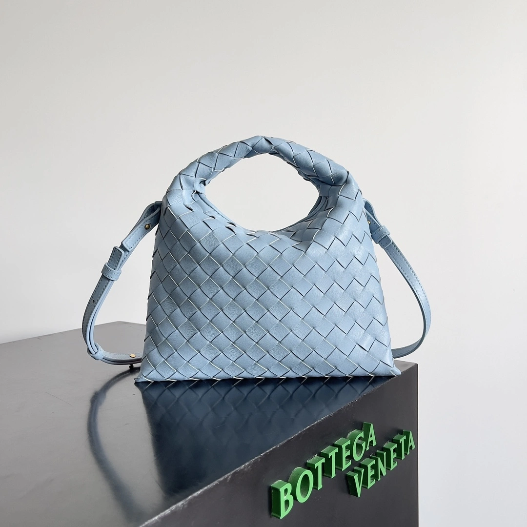 MOMO-- V595t1 777586V3IV11718 Calfskin item:D-B063G2059