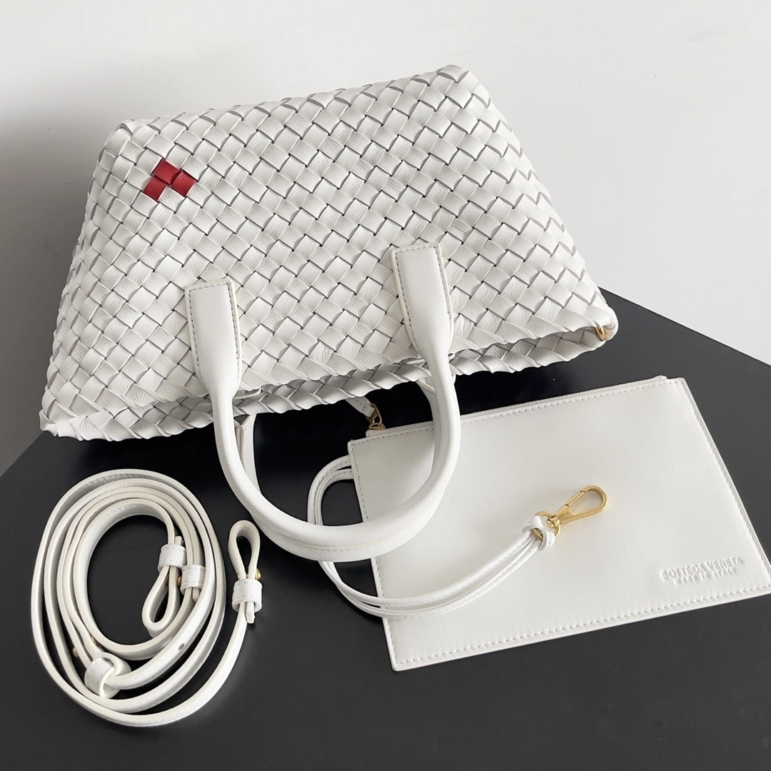 MOMO-- V595t1 777608V3SQ18583 high quality version Mini Cabat item:E-B100B2318