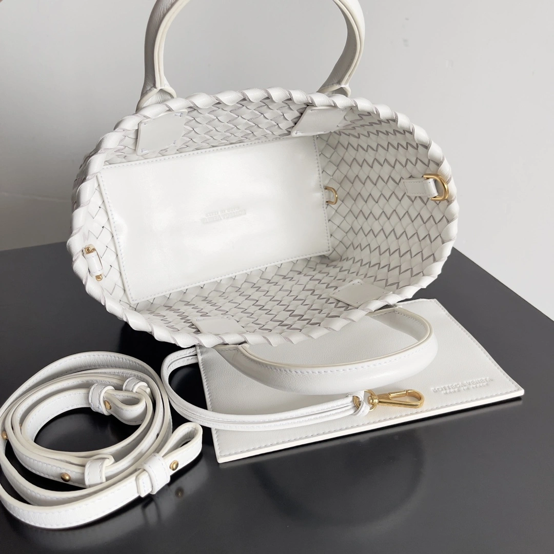 MOMO-- V595t1 777608V3SQ18583 high quality version Mini Cabat item:E-B100B2318