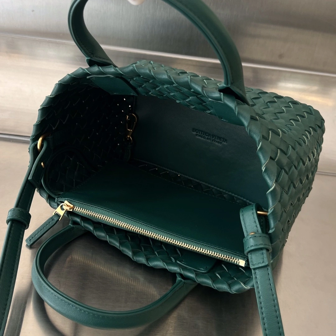 MOMO-- V595t1 781670V1OW13049 high quality version Mini Cabat item:E-B063B2317