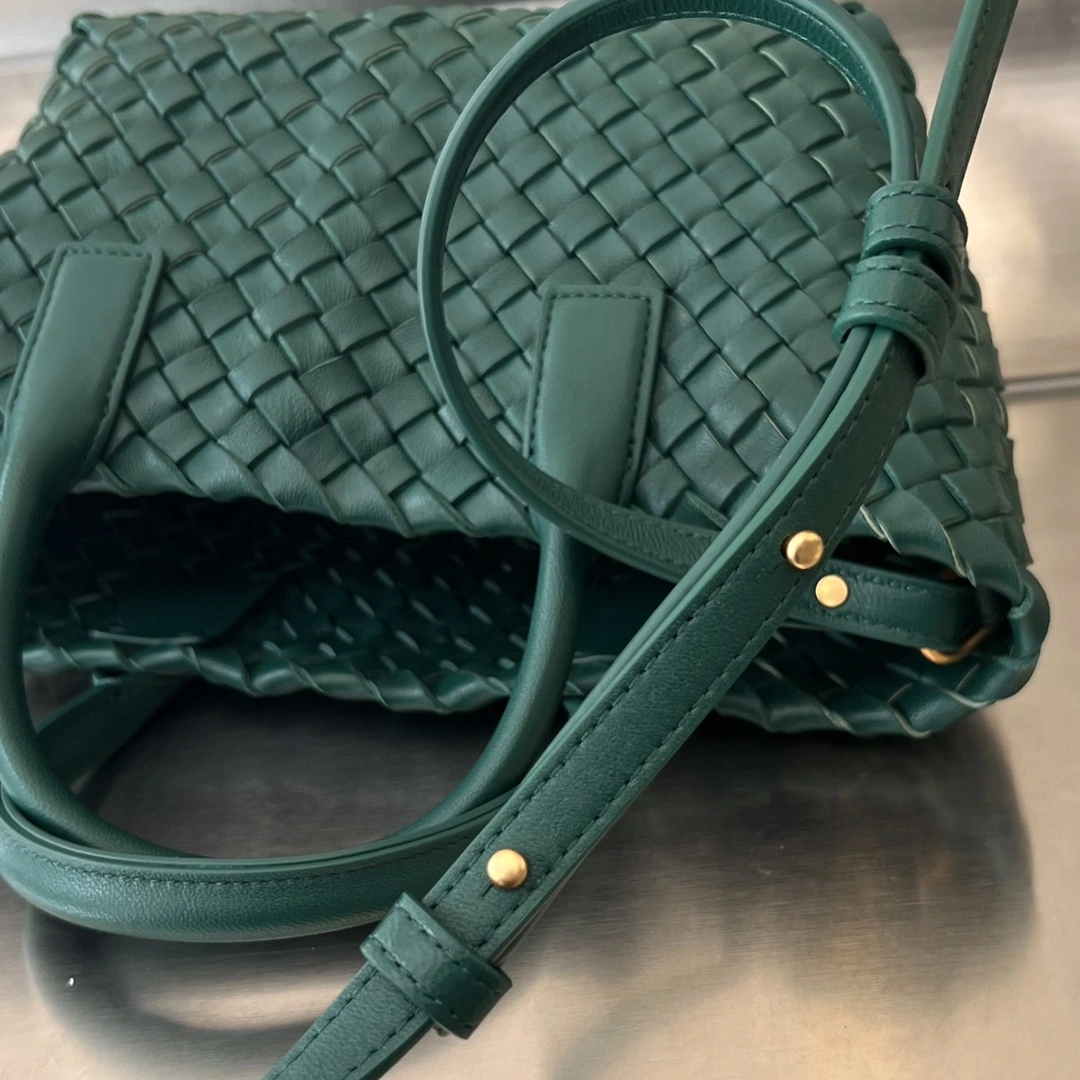 MOMO-- V595t1 781670V1OW13049 high quality version Mini Cabat item:E-B063B2317