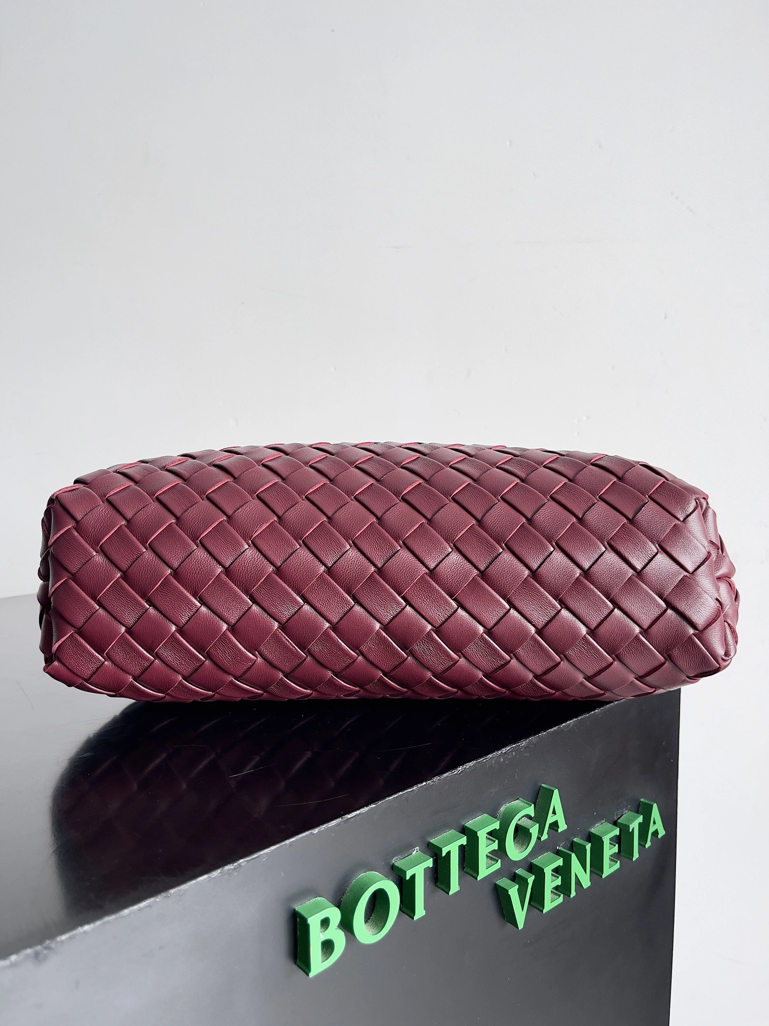 MOMO-- V595t1 785807V40Z12250 high quality version LAUREN CLUTCH item:E-B100B2731