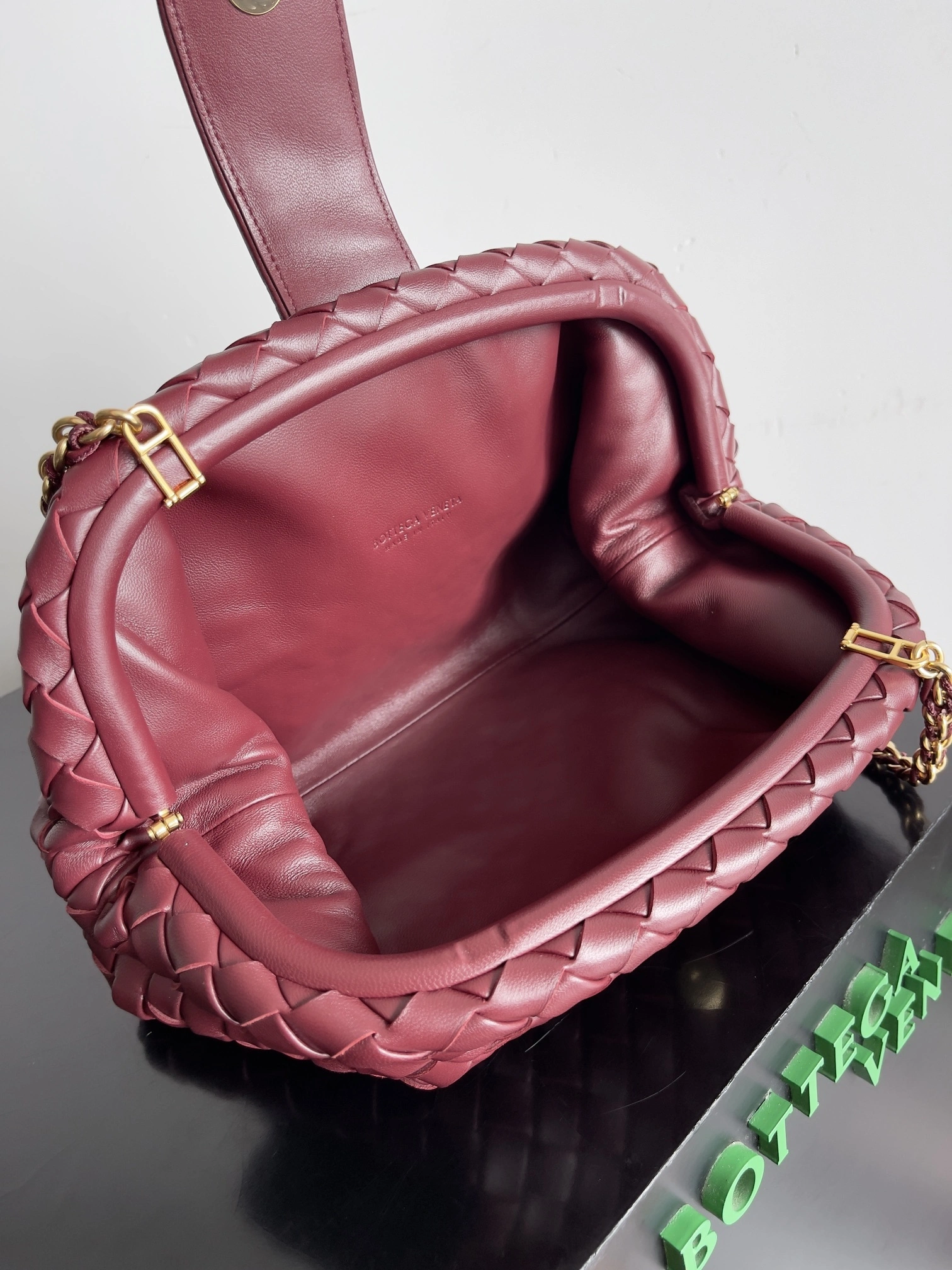 MOMO-- V595t1 785807V40Z12250 high quality version LAUREN CLUTCH item:E-B100B2731