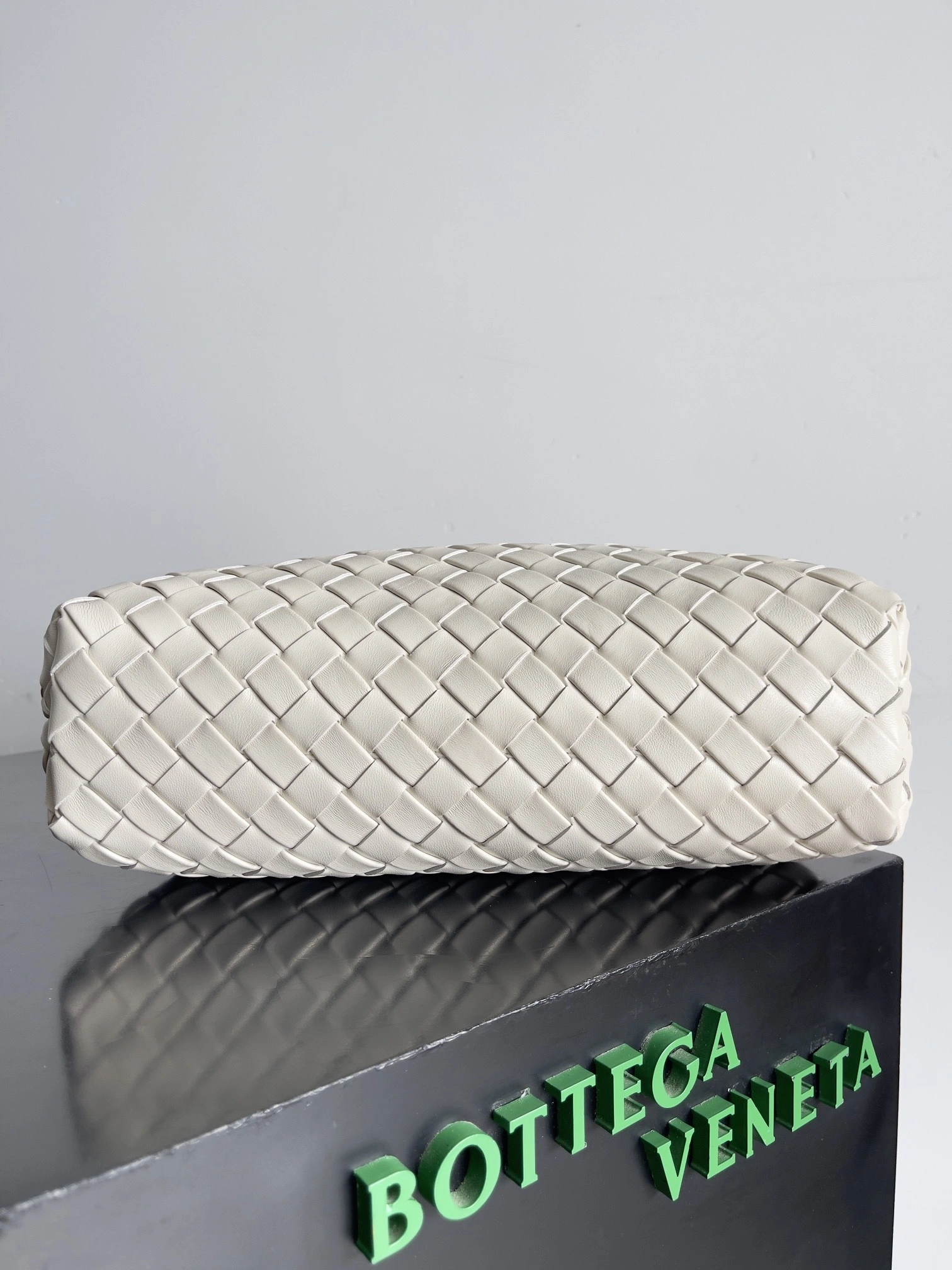 MOMO-- V595t1 785807V40Z19277 high quality version LAUREN CLUTCH item:E-B100B2730