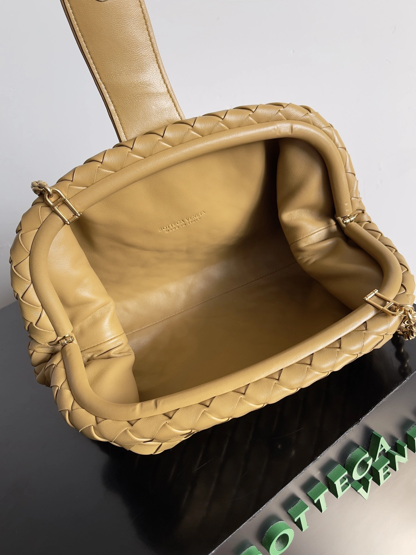 MOMO-- V595t1 785807V40Z19893 high quality version LAUREN CLUTCH item:E-B100B2728