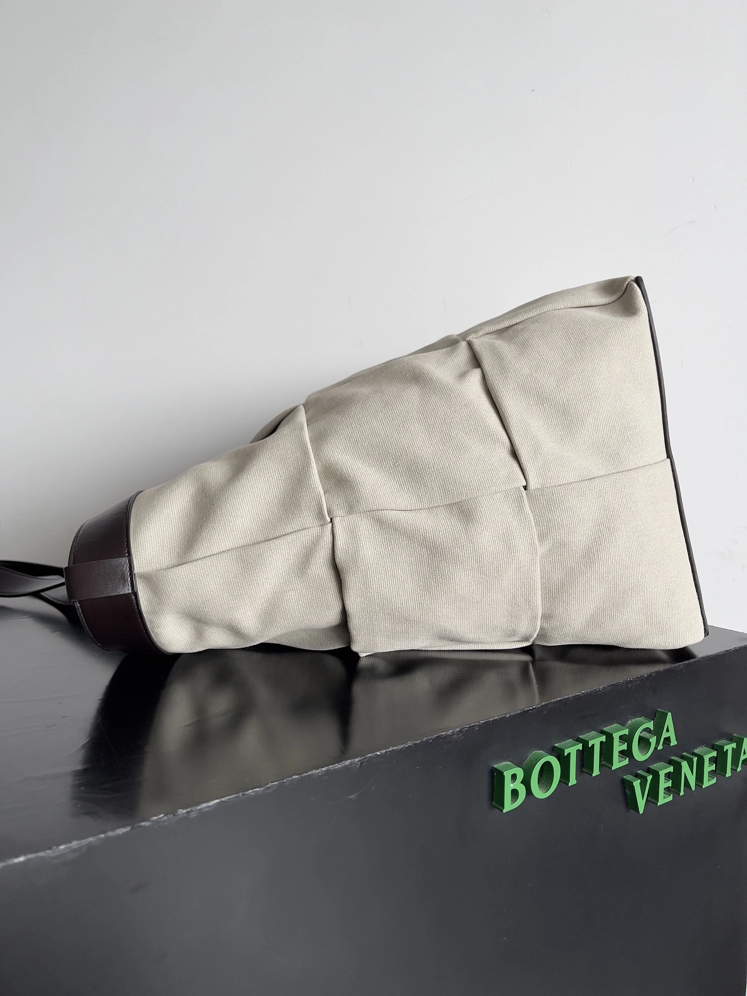 MOMO-- V595t1 787419V44J12887 high quality version cowhide tote item:E-B063A0847