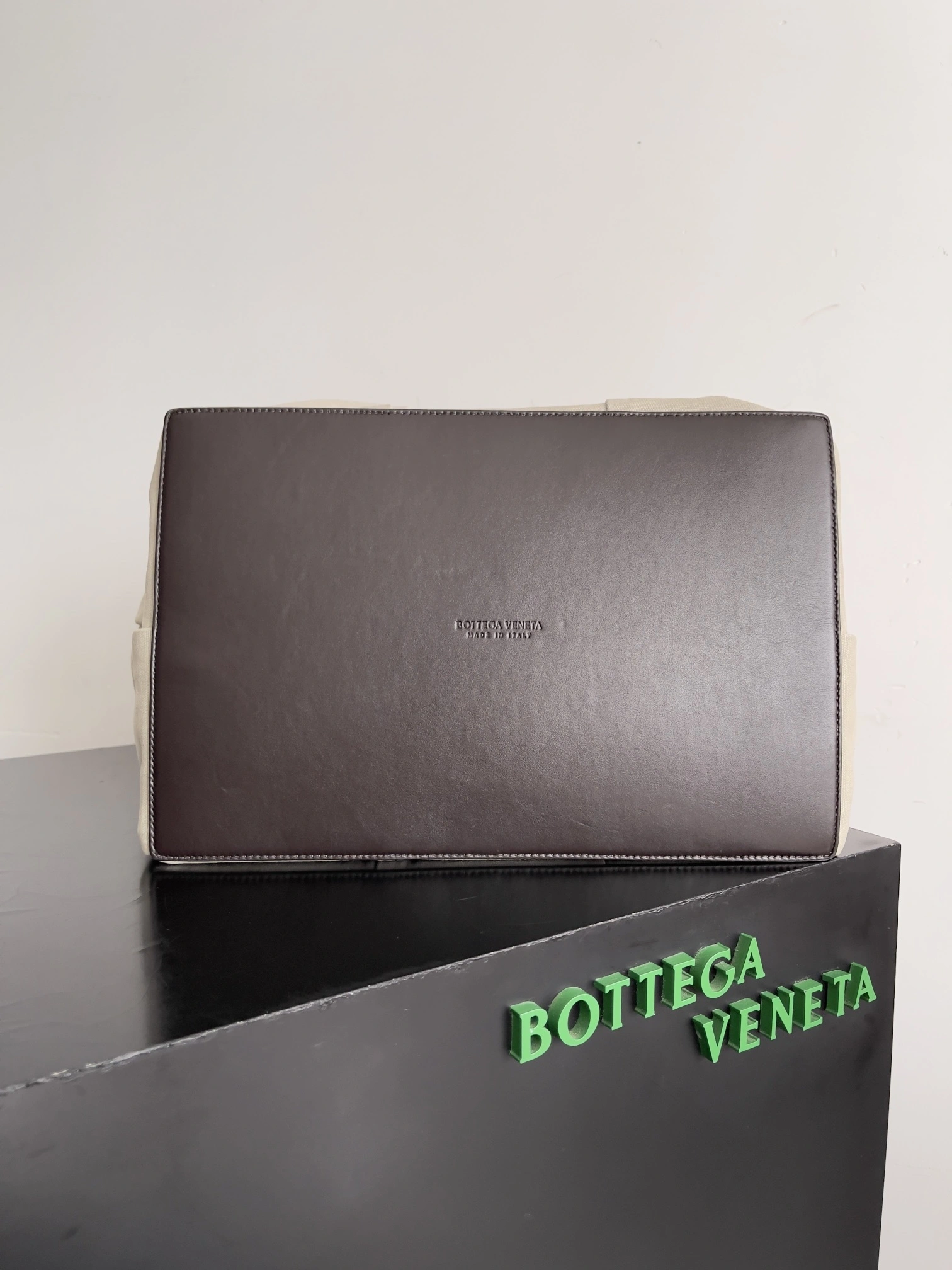 MOMO-- V595t1 787419V44J12887 high quality version cowhide tote item:E-B063A0847