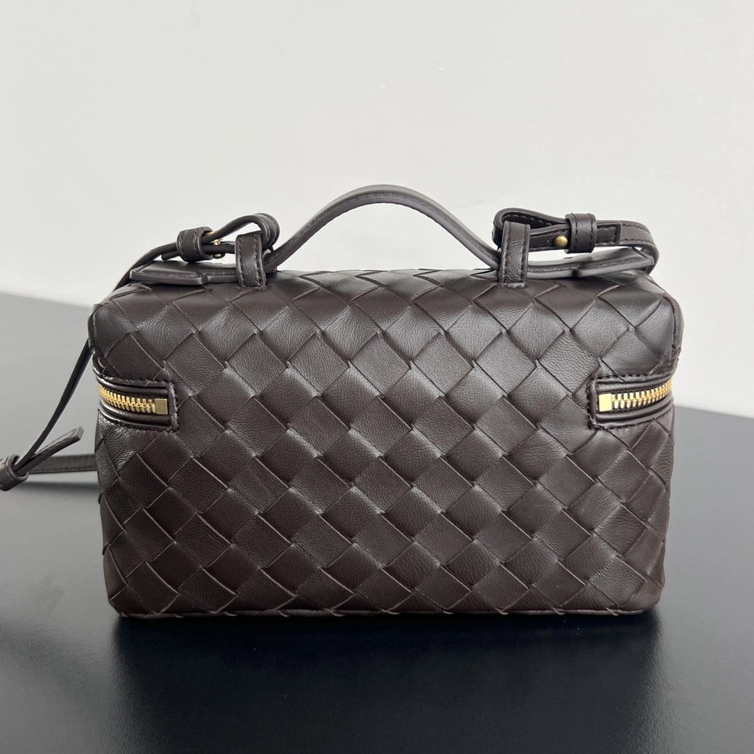 MOMO-- V595t1 789109V3IV12132 Vanity Case cowhide item:D-B063H0126