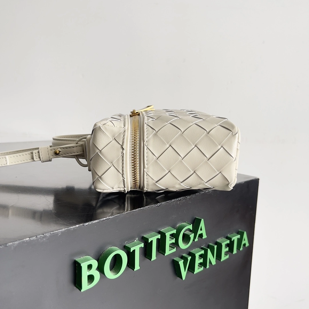 MOMO-- V595t1 789109V3IV19197 high quality version item:E-B100B2330