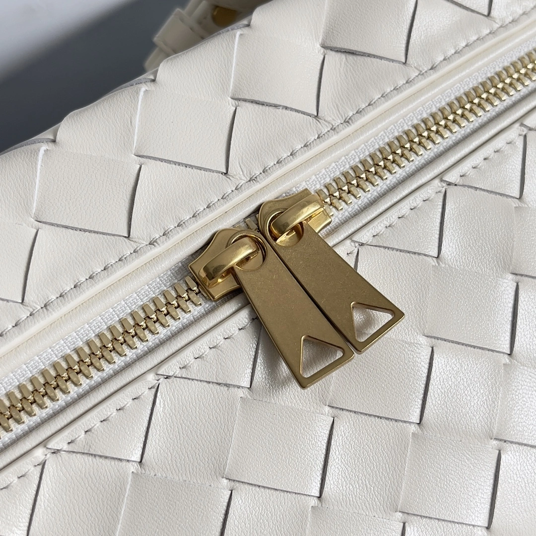 MOMO-- V595t1 789109V3IV19197 high quality version item:E-B100B2330