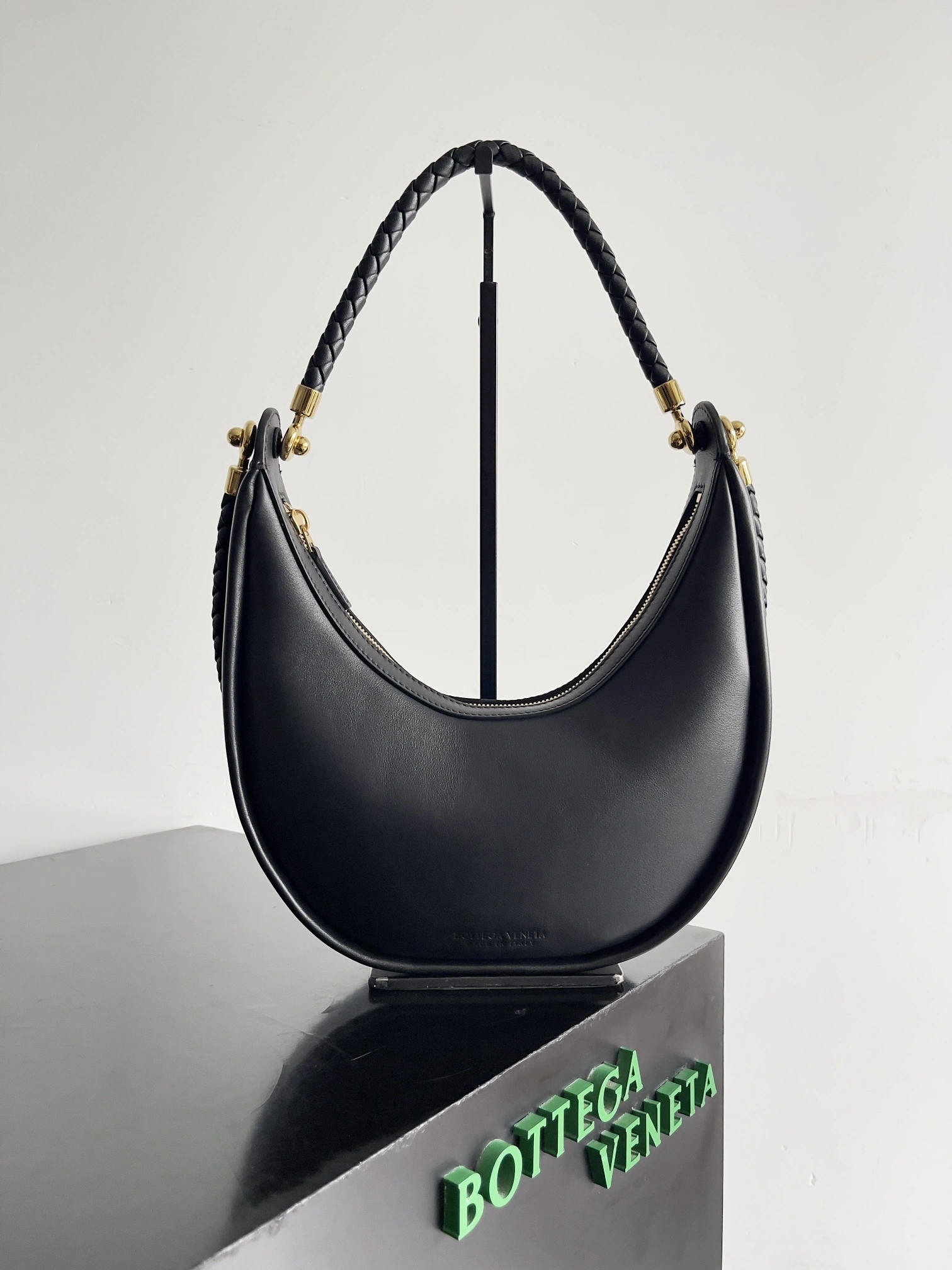 MOMO-- V595t1 794902V3IW11019 high quality version cowhide item:E-B063A0954