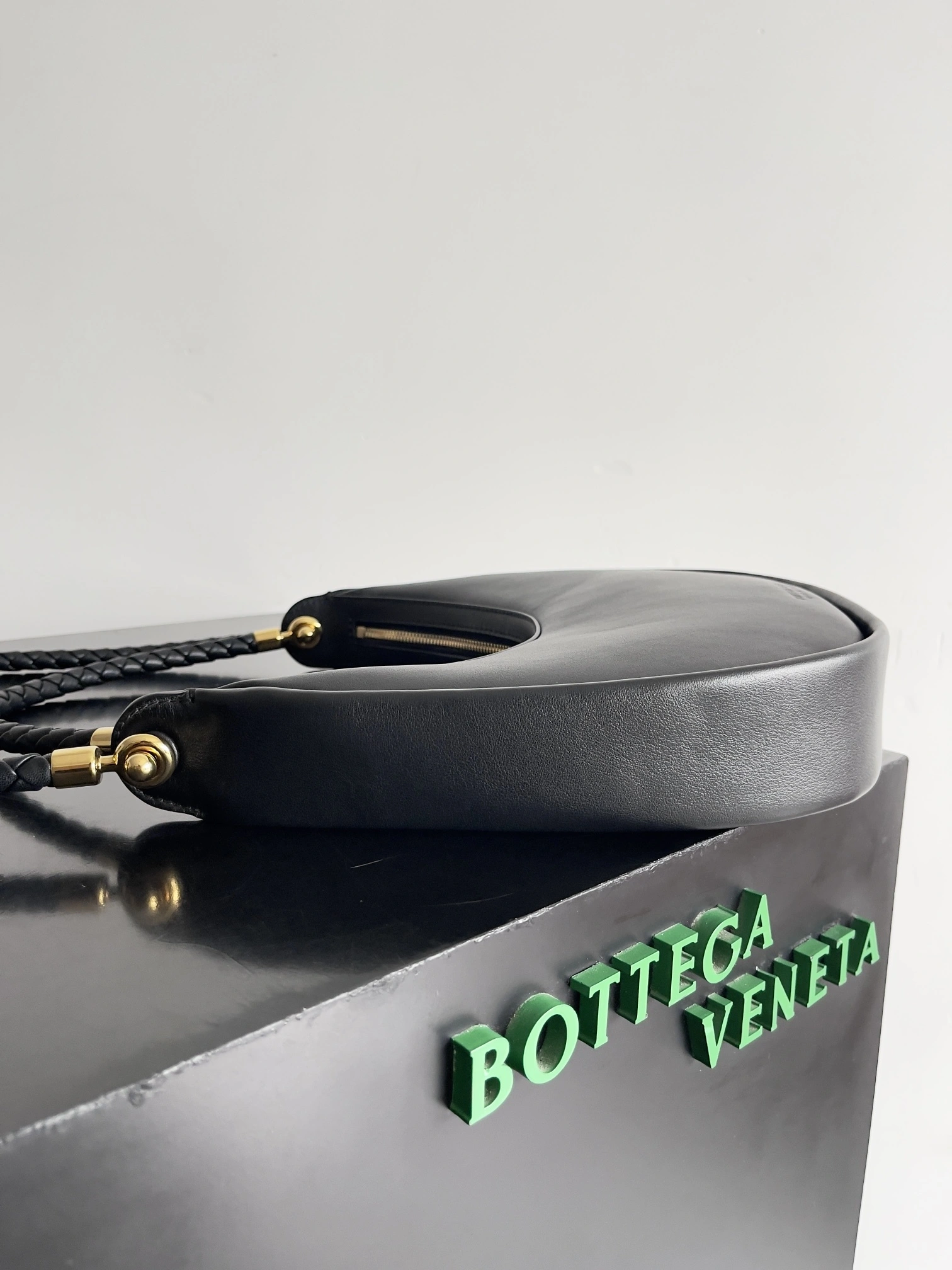 MOMO-- V595t1 794902V3IW11019 high quality version cowhide item:E-B063A0954