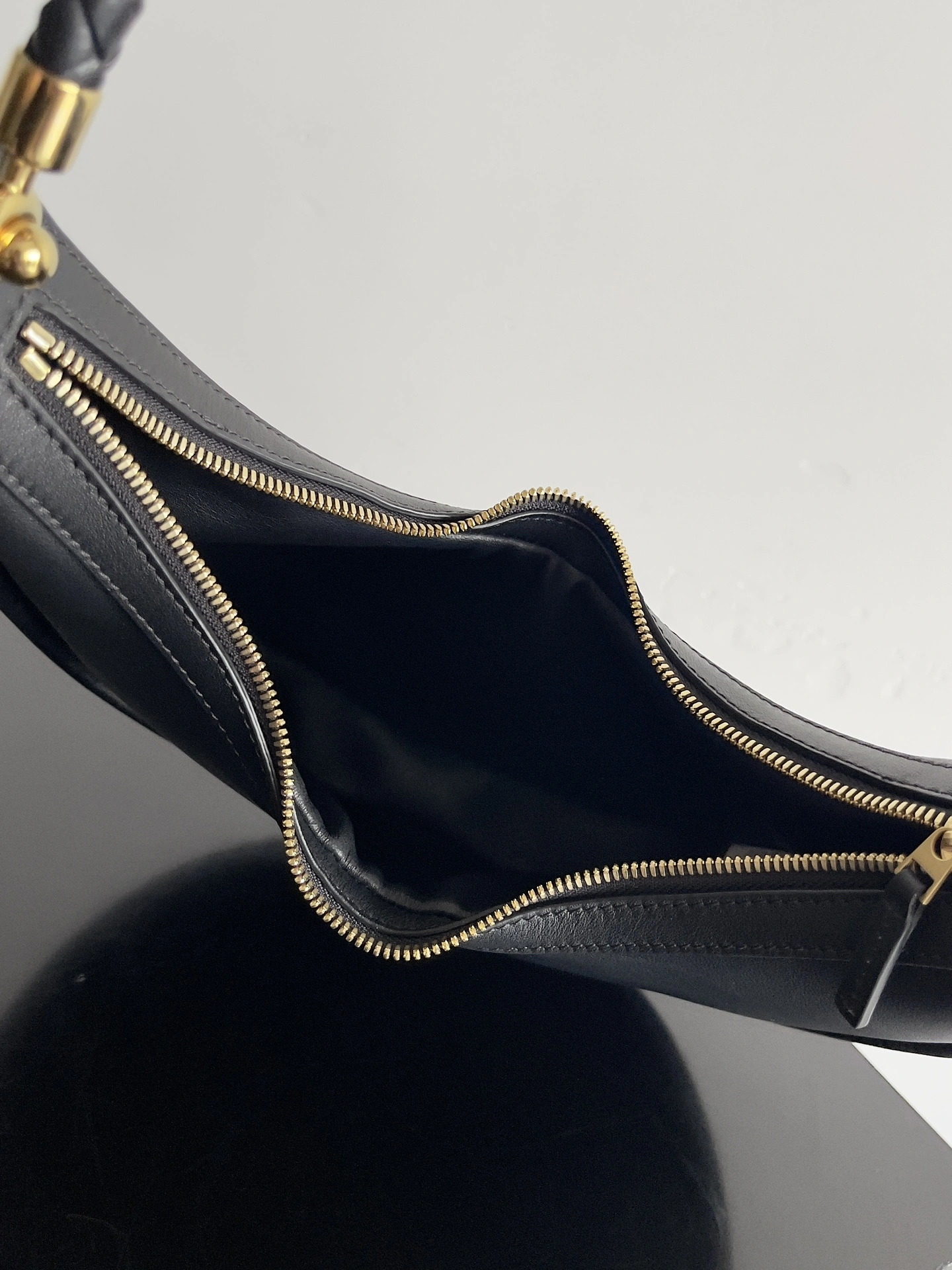 MOMO-- V595t1 794902V3IW11019 high quality version cowhide item:E-B063A0954