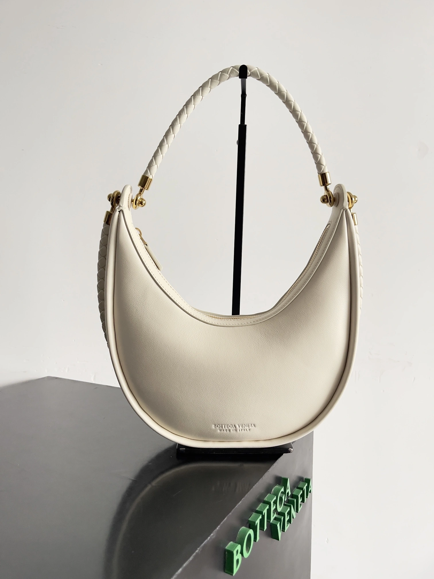 MOMO-- V595t1 794902V3IW19195 high quality version cowhide item:E-B063A0955