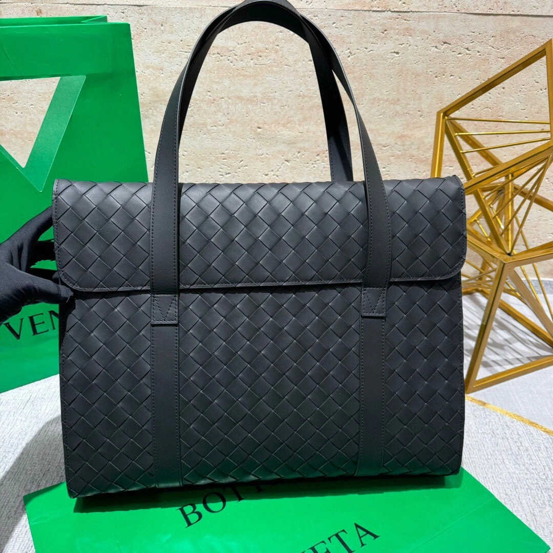 MOMO-- V595t1 795102V2HL18803 high quality version cowhide item:E-B164A0801