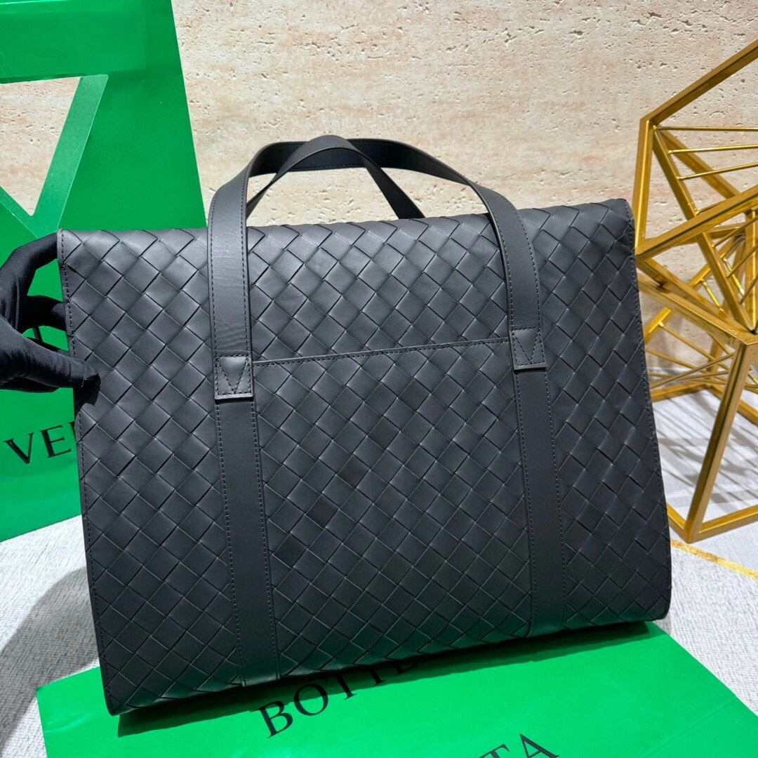 MOMO-- V595t1 795102V2HL18803 high quality version cowhide item:E-B164A0801