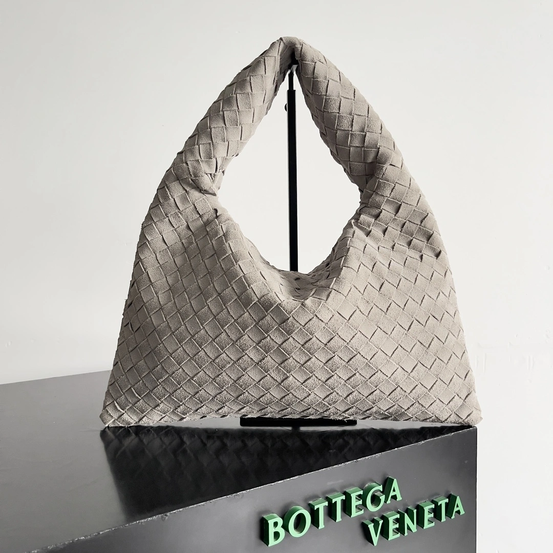 MOMO-- V595t1 796262V1QE31504 high quality version HOP item:E-B100C0815
