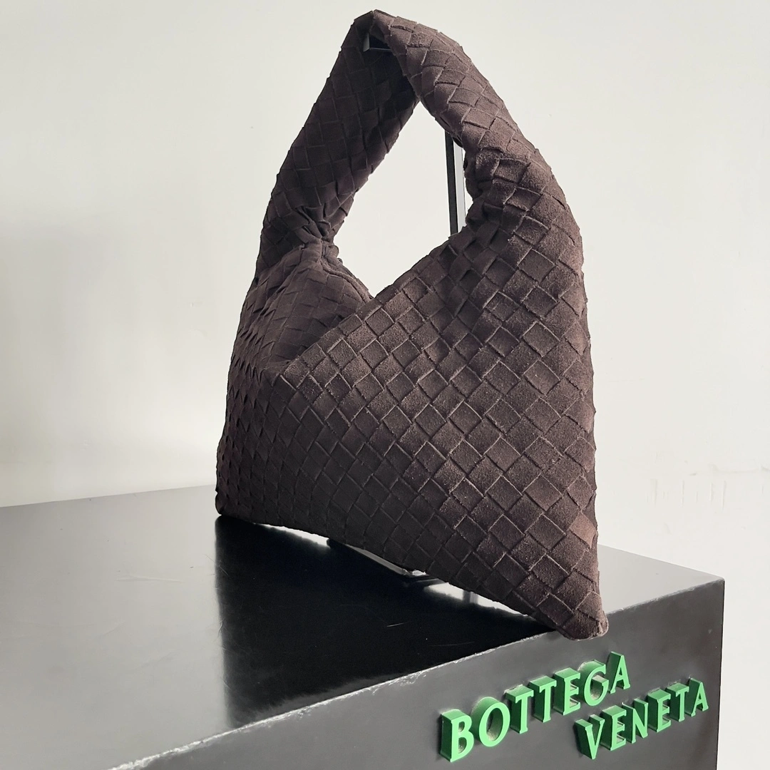 MOMO-- V595t1 796262V1QE32190 high quality version HOP item:E-B100C0814