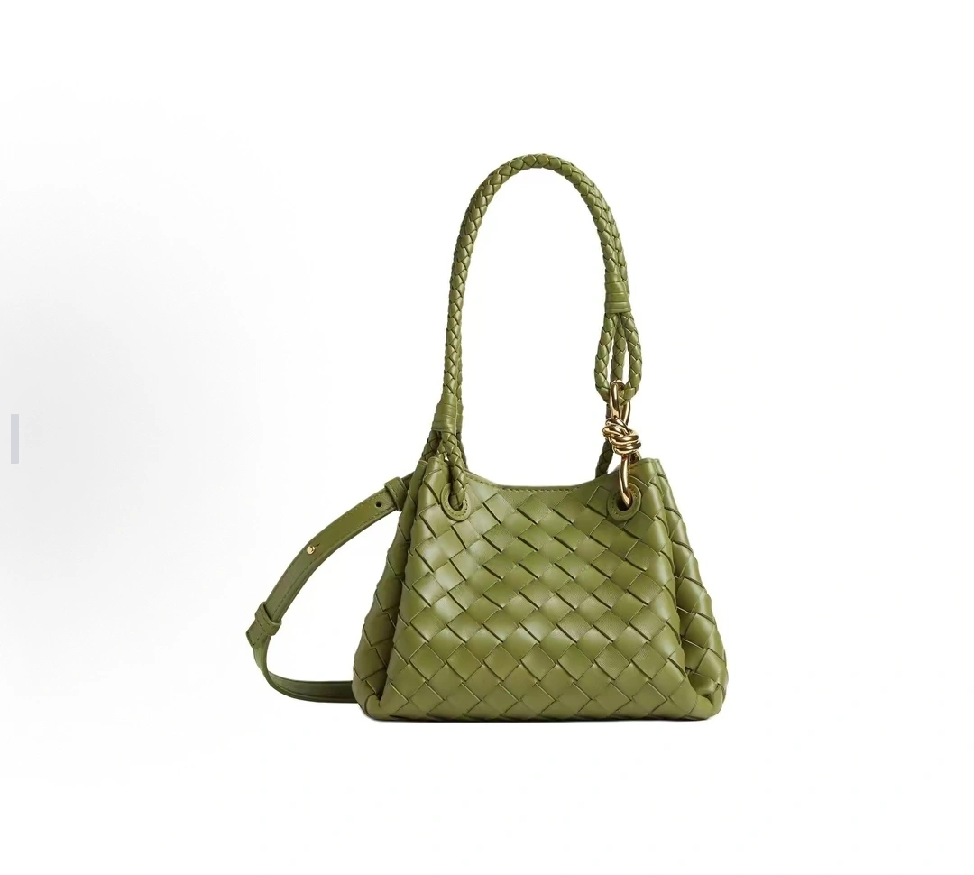 MOMO-- V595t1 796569VCPPT2498 high quality version parachute item:E-B100B2521