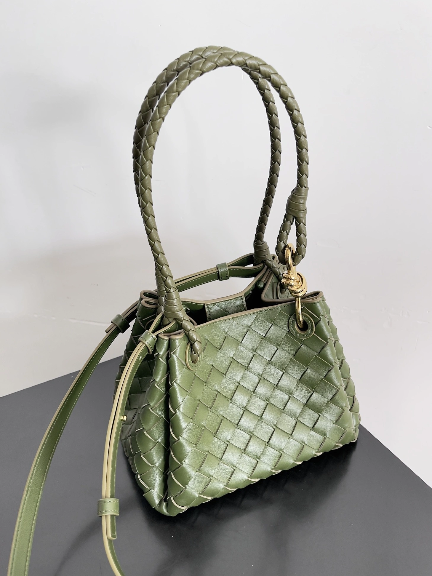 MOMO-- V595t1 796569VCPPT2498 high quality version parachute item:E-B100B2521