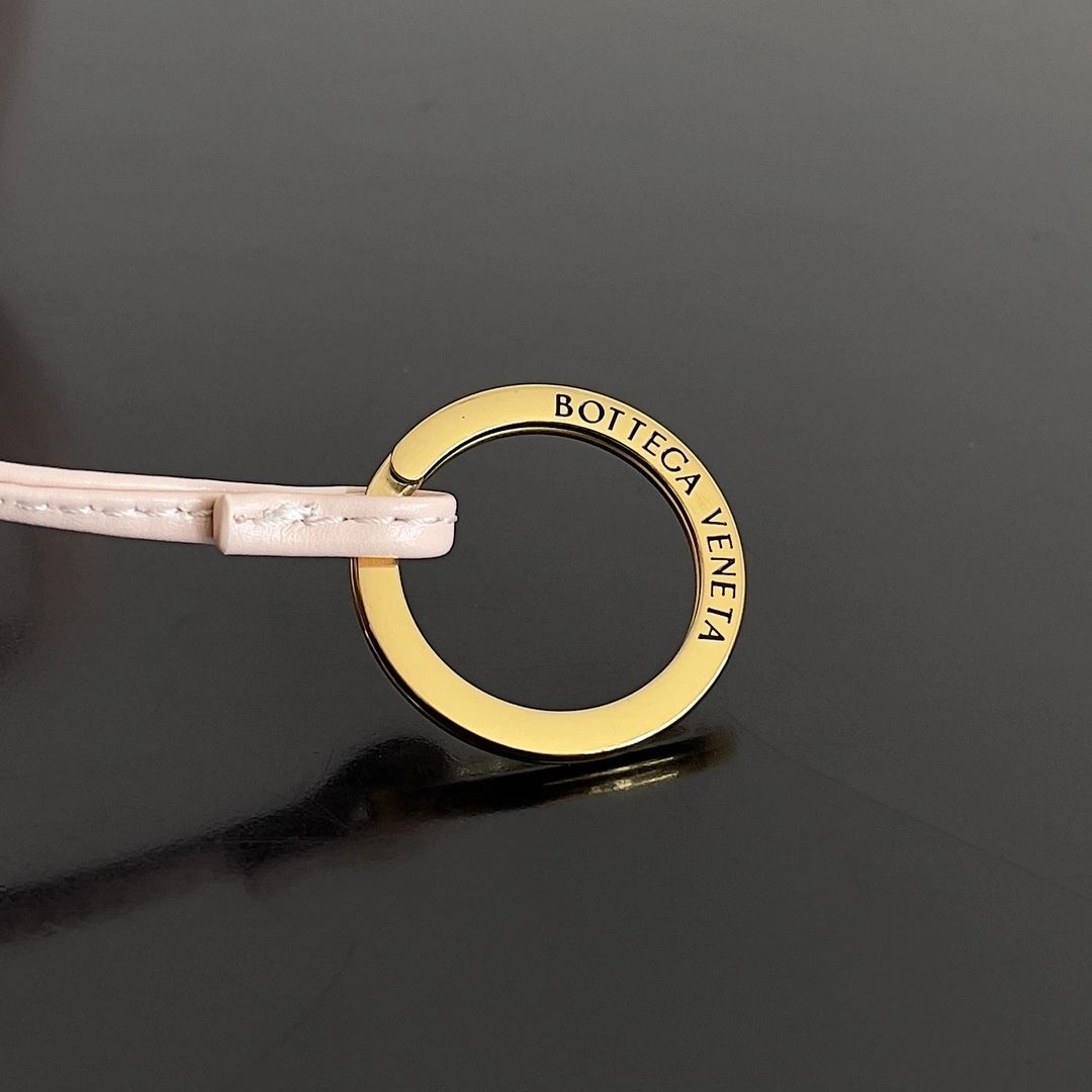 MOMO-- V595t1 796615V2HL16817 high quality version loop item:E-B100B2324