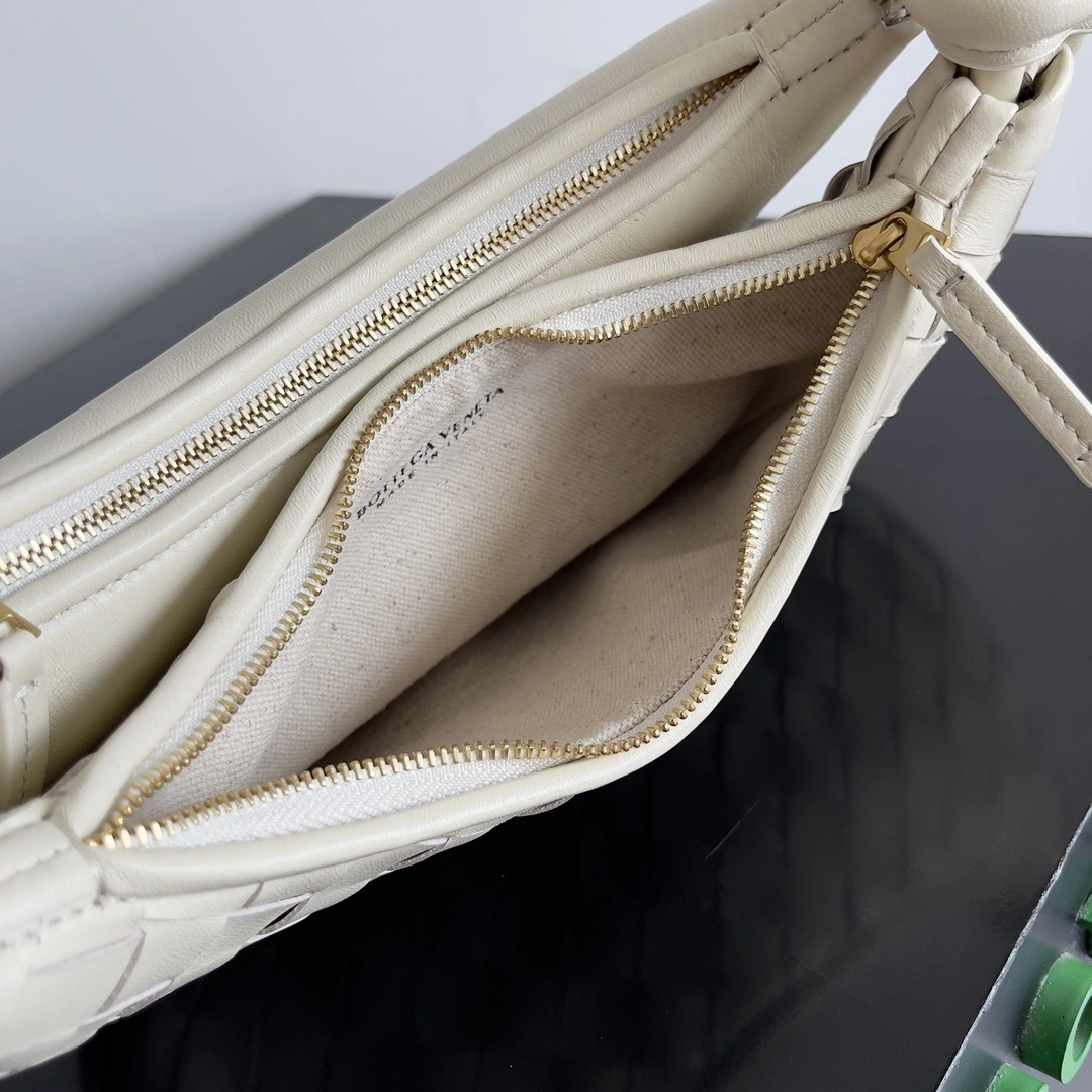 MOMO-- V595t1 796638V1W519195 high quality version item:D-B063I0939