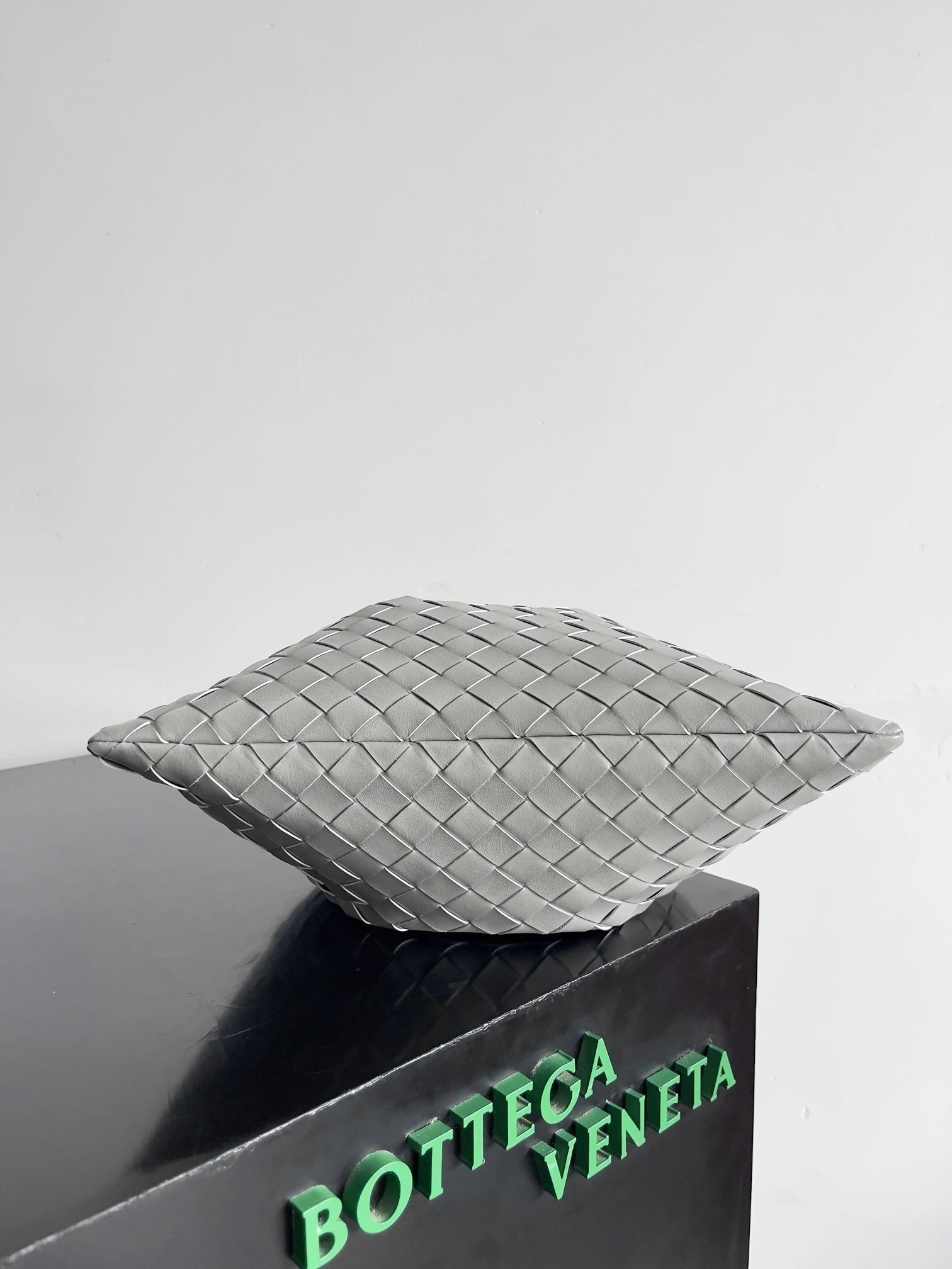 MOMO-- V595t1 796728V3IV11502 high quality version Dustbag item:E-B177I1021