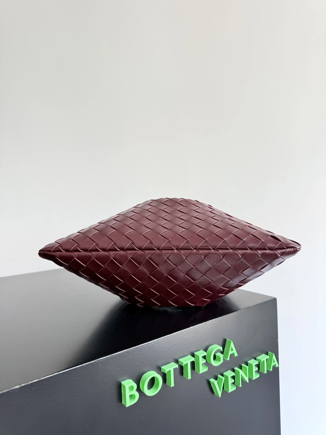 MOMO-- V595t1 796728V3IV12247 high quality version Dustbag item:E-B177I1019