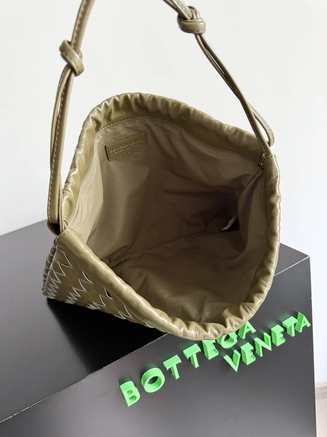 MOMO-- V595t1 796728V3IV12933 high quality version Dustbag item:E-B177I1017