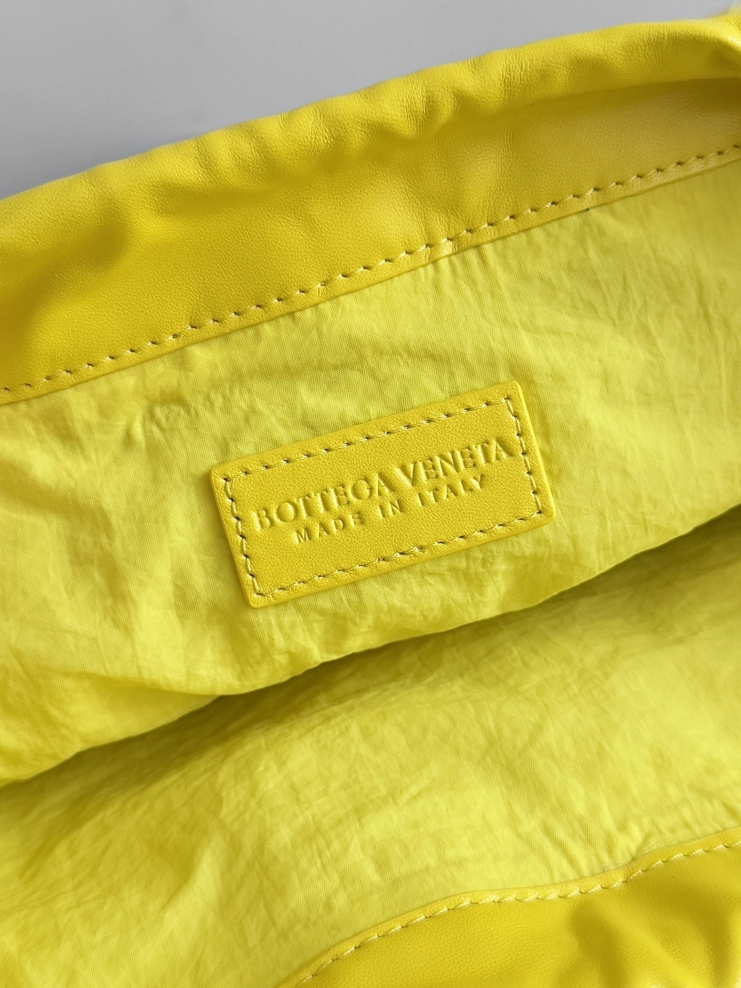 MOMO-- V595t1 796728V3IV17184 high quality version Dustbag item:E-B177I1016