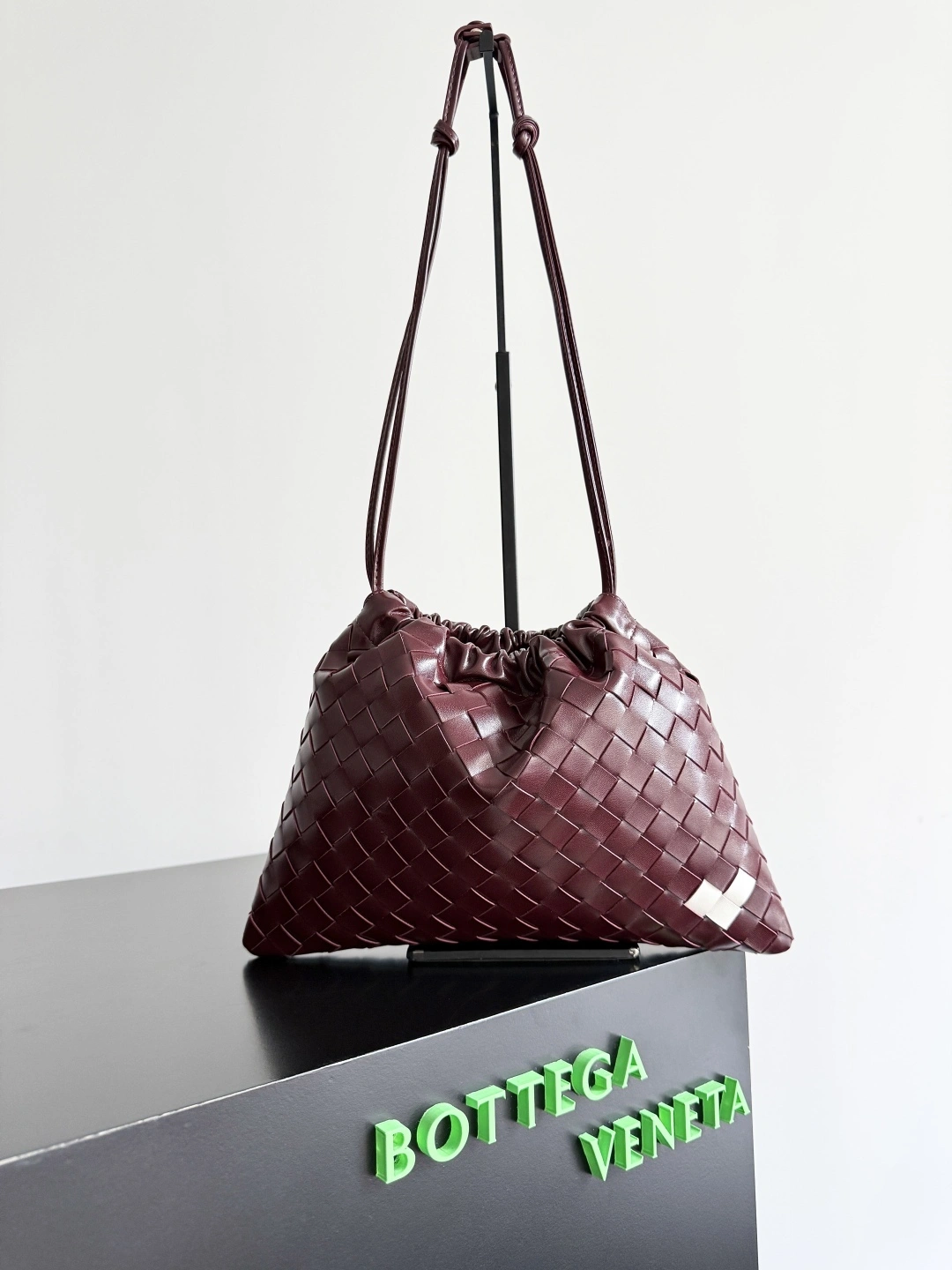 &MOMO-- V595t1 796728V3TJ12686 high quality version Dustbag item:E-B177I1018