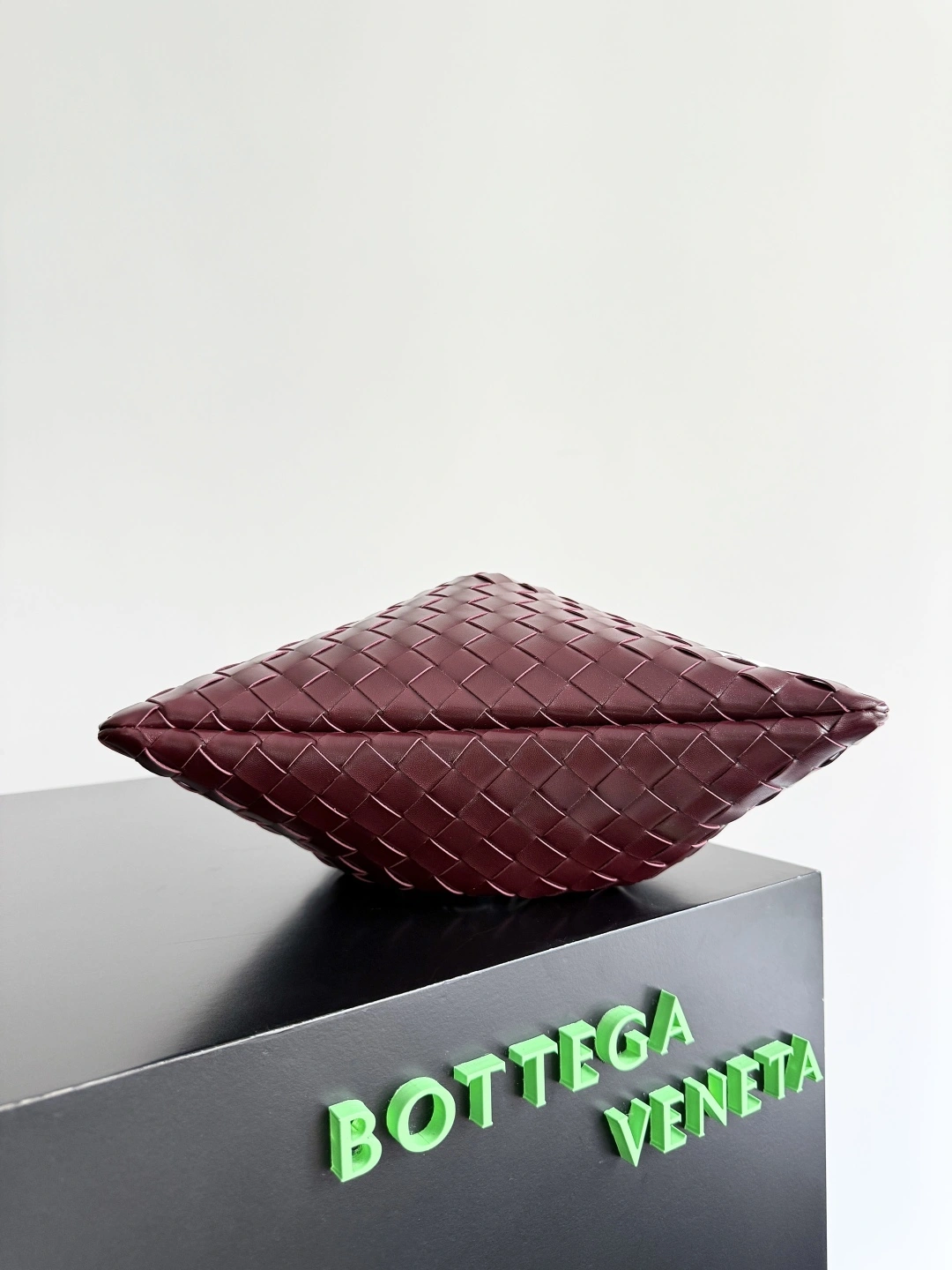 &MOMO-- V595t1 796728V3TJ12686 high quality version Dustbag item:E-B177I1018